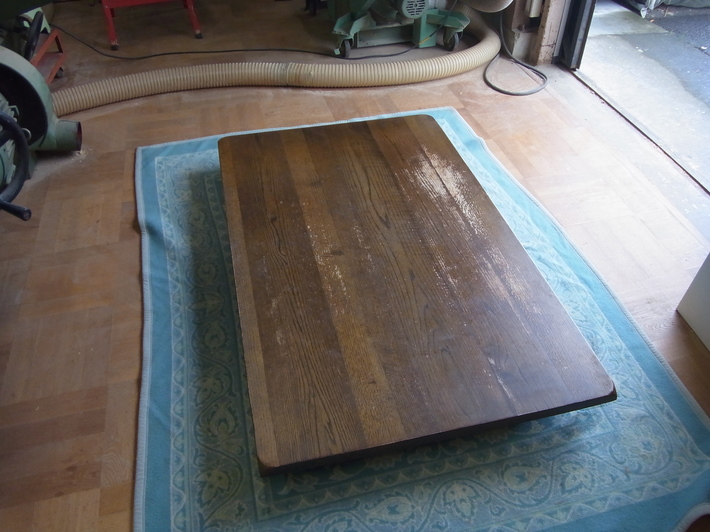テーブルの修理 天板削り直し 再塗装 木工のデン